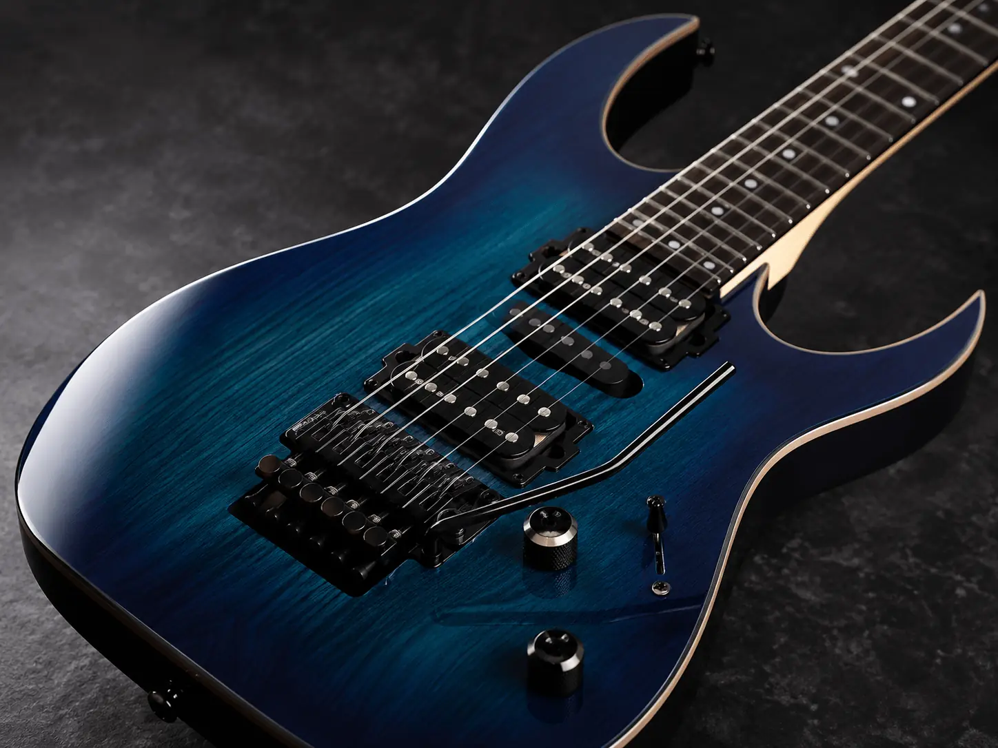 Ibanez RG Prestige 側向電吉他產品圖